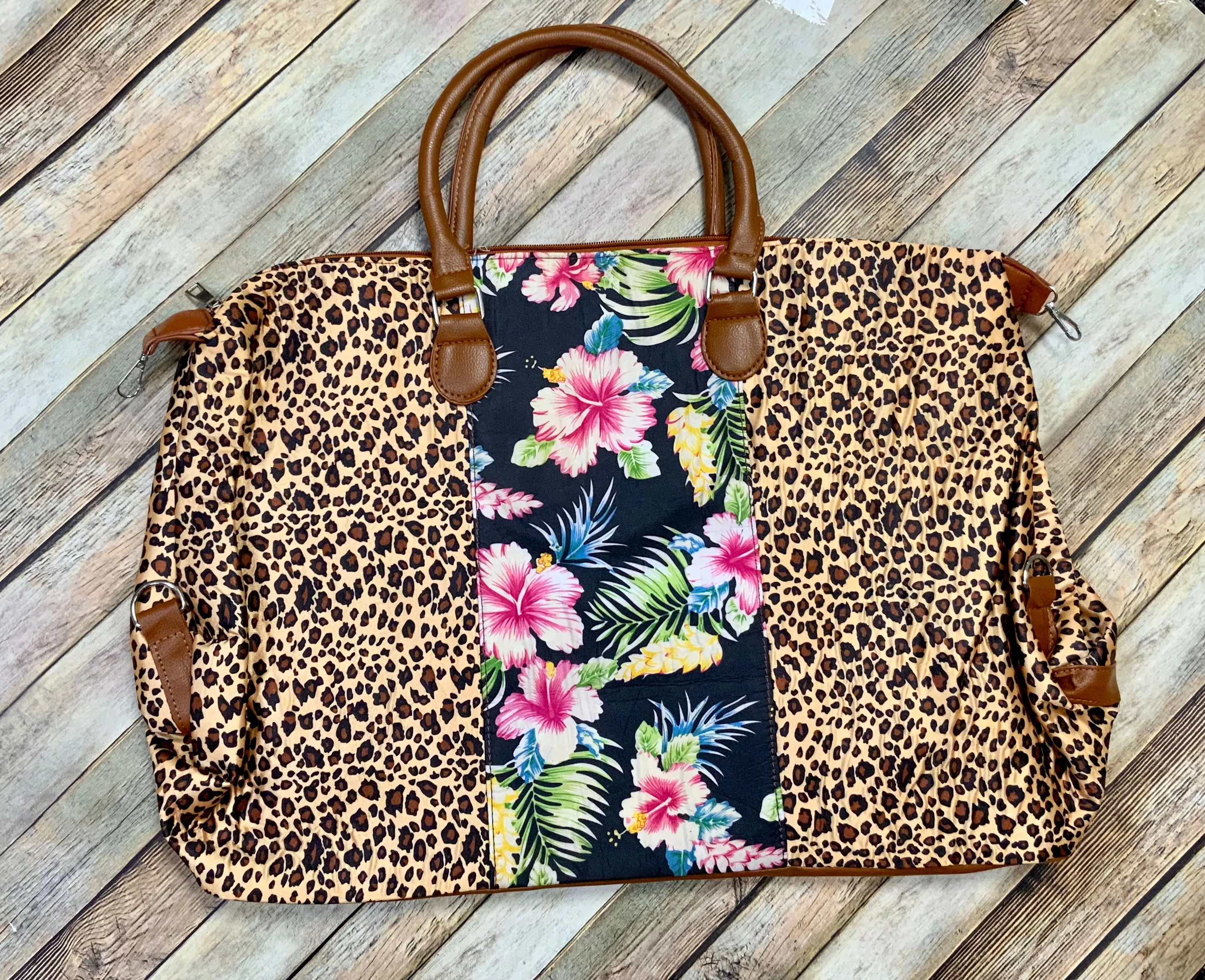 Hawaiian Floral Leopard Weekend ( Not High Quality)